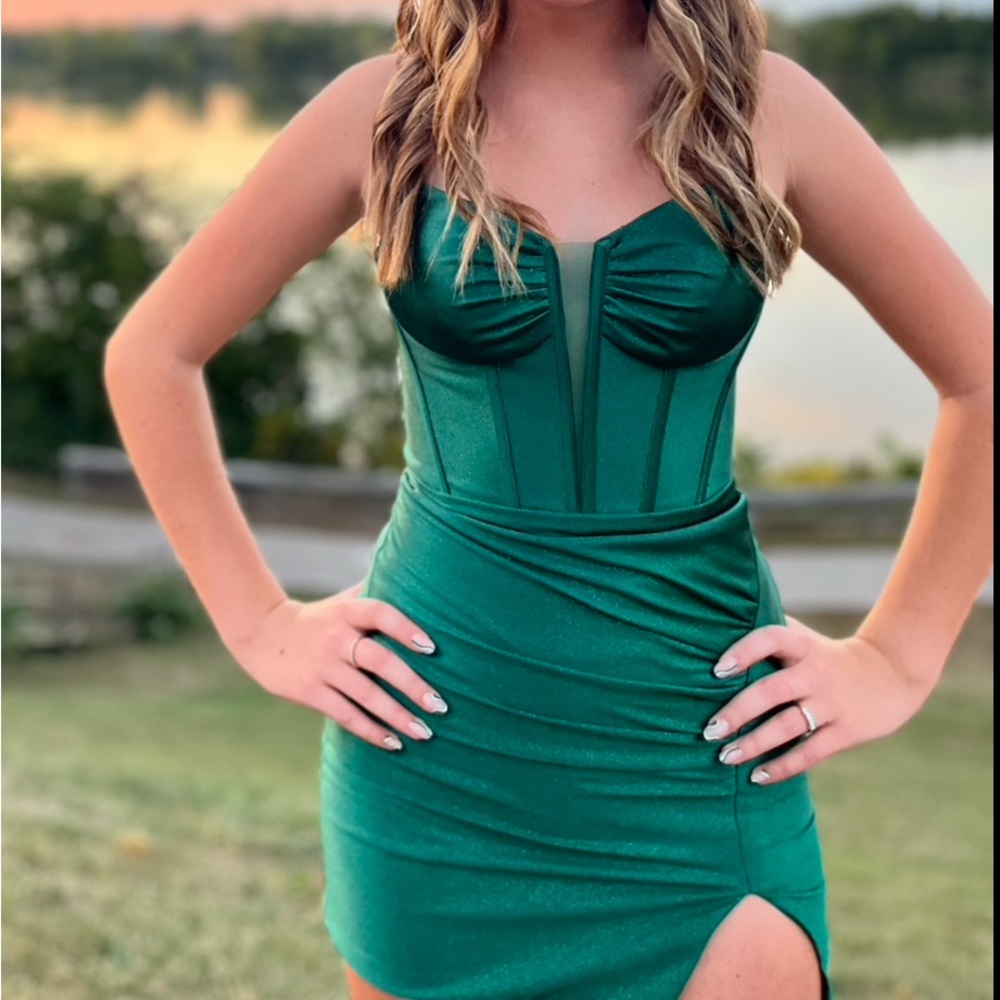 Elegant Green Strapless Dress